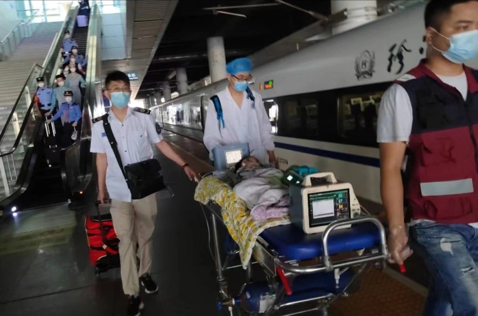 九龙县高铁转运公司